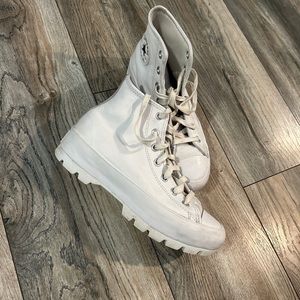Converse Shoes Women’s 8 White Chuck Taylor Lugged Leather Platform Sneaker